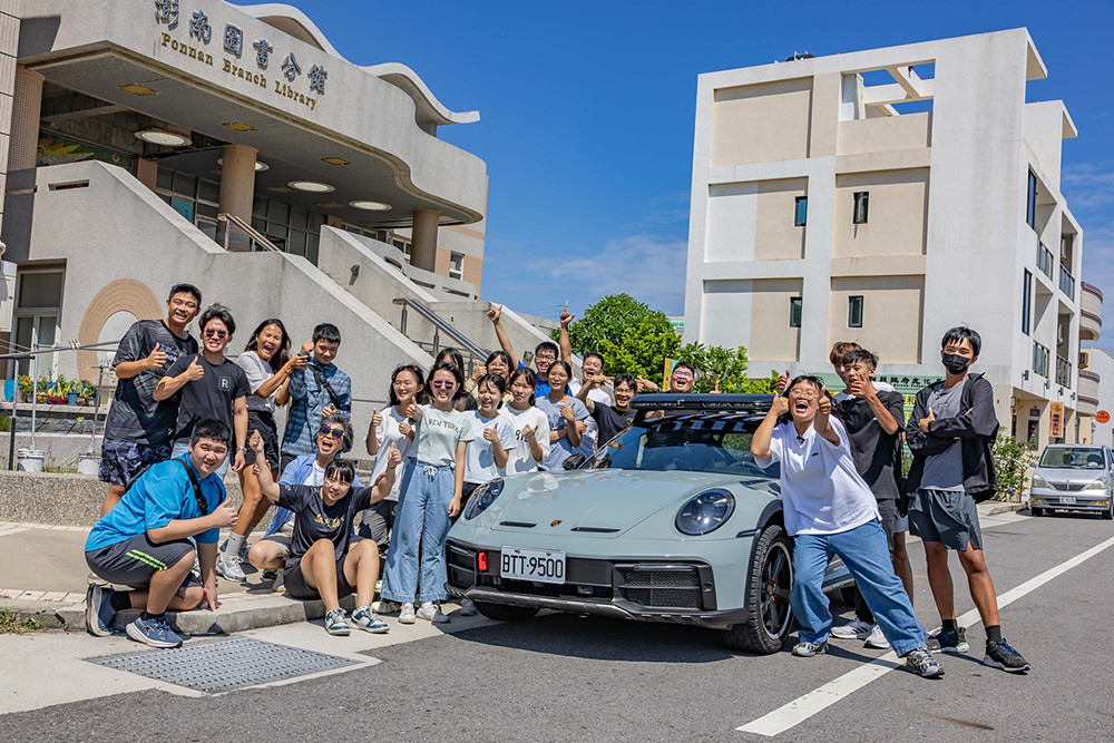 636e3190a17d5ac27450acc5af94ea7d